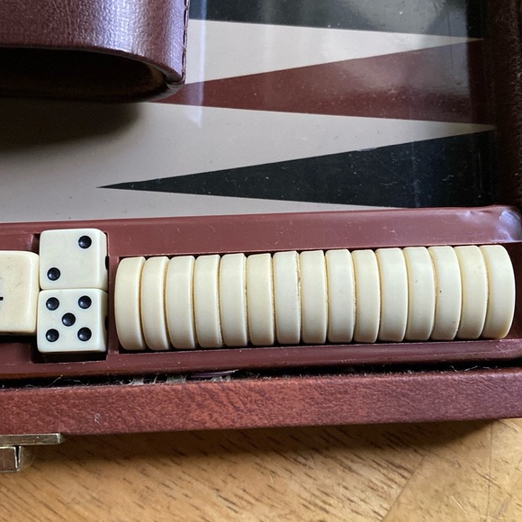 Vintage Backgammon Set Travel Brief Case - Picture 3 of 7